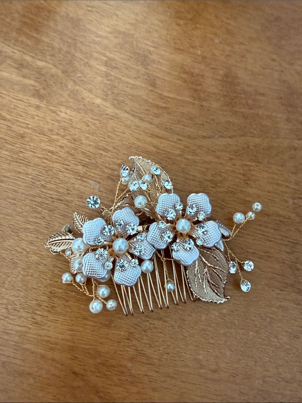 Gold Floral Pearl Hair Comb - White & Gold Women’s Accessory